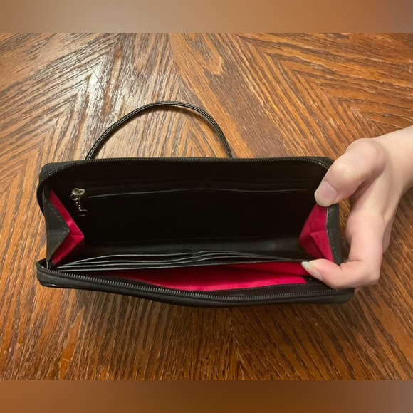 Attractive Classic Coach Silver Hoop & Hardware Zipper Wristlet Wallet! - Picture 11 of 16